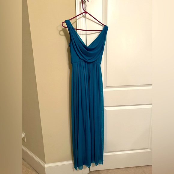 Bridesmaid/formal Dress in Stunning Aqua Blue - Picture 2 of 5